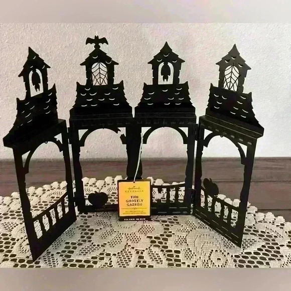 Hallmark Keepsake 2008 “The Ghostly Gazebo Halloween Display Add Ornaments NEW - Picture 3 of 5